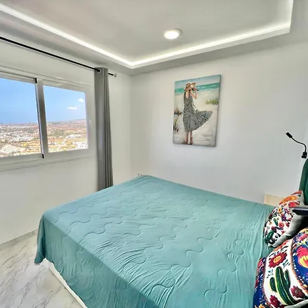 Bella Vista- Luxury Ocean & Mountain Views Villa *